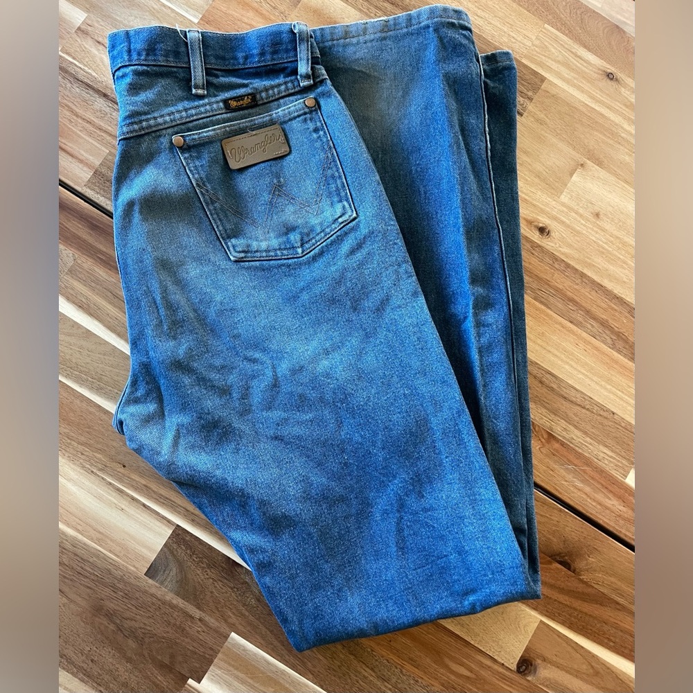 Wrangler 36x38 Distressed Men’s Jeans